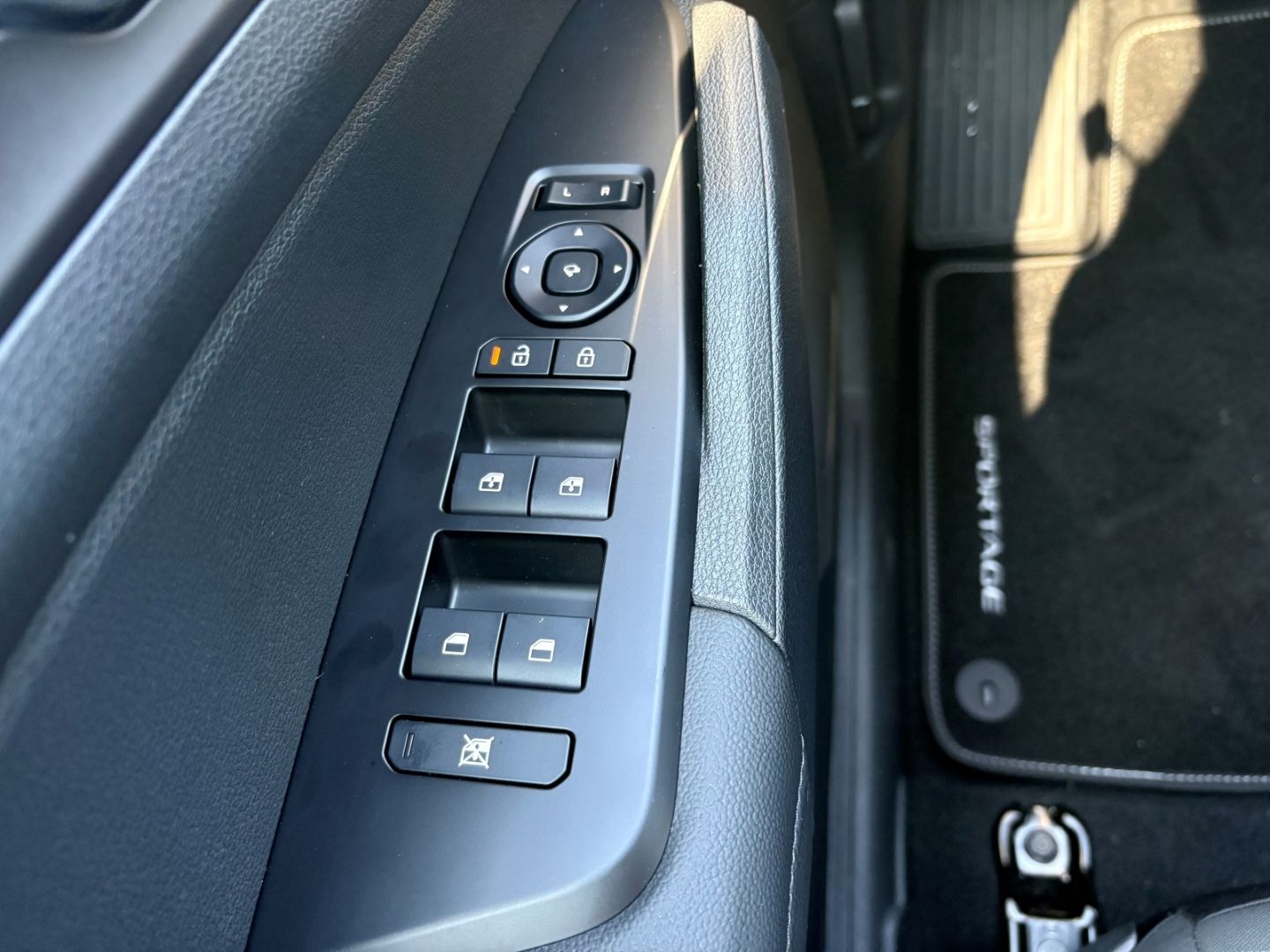 Fahrzeugabbildung Kia Sportage Vision Sitzheiz. v/h P1 Navi Digitales