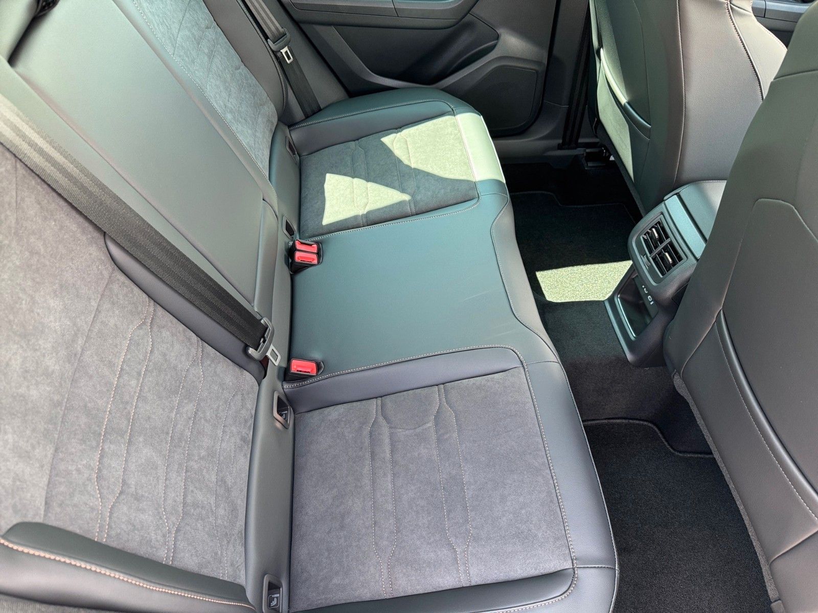 Fahrzeugabbildung CUPRA Ateca 1.5TSI