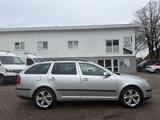 Skoda Octavia Combi Elegance 2.0 TDI/TEMPO/SITZH/KLIMA - Skoda Octavia: Combi Elegance TDI