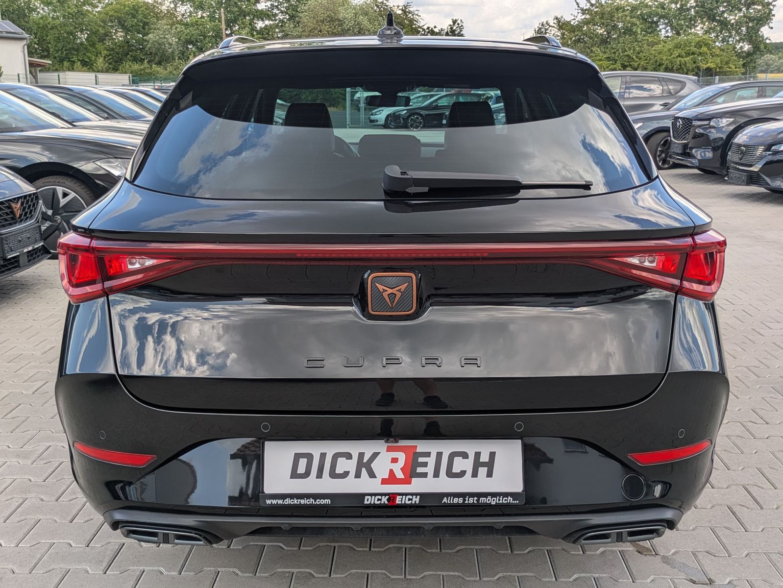 Fahrzeugabbildung CUPRA Leon 1.5 eTSI DSG MATRIX-LED*ACC*AHK*KAMERA*18"