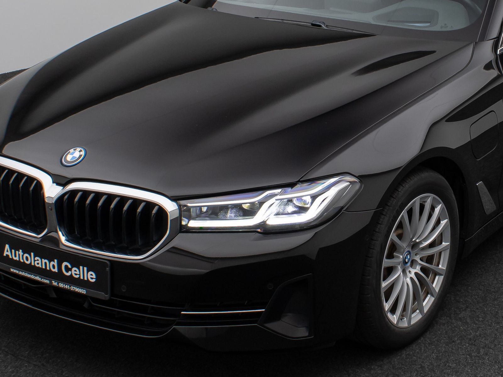 Fahrzeugabbildung BMW 520e  Laser 360° HUD DAB H/K ACC Alarm Komfort