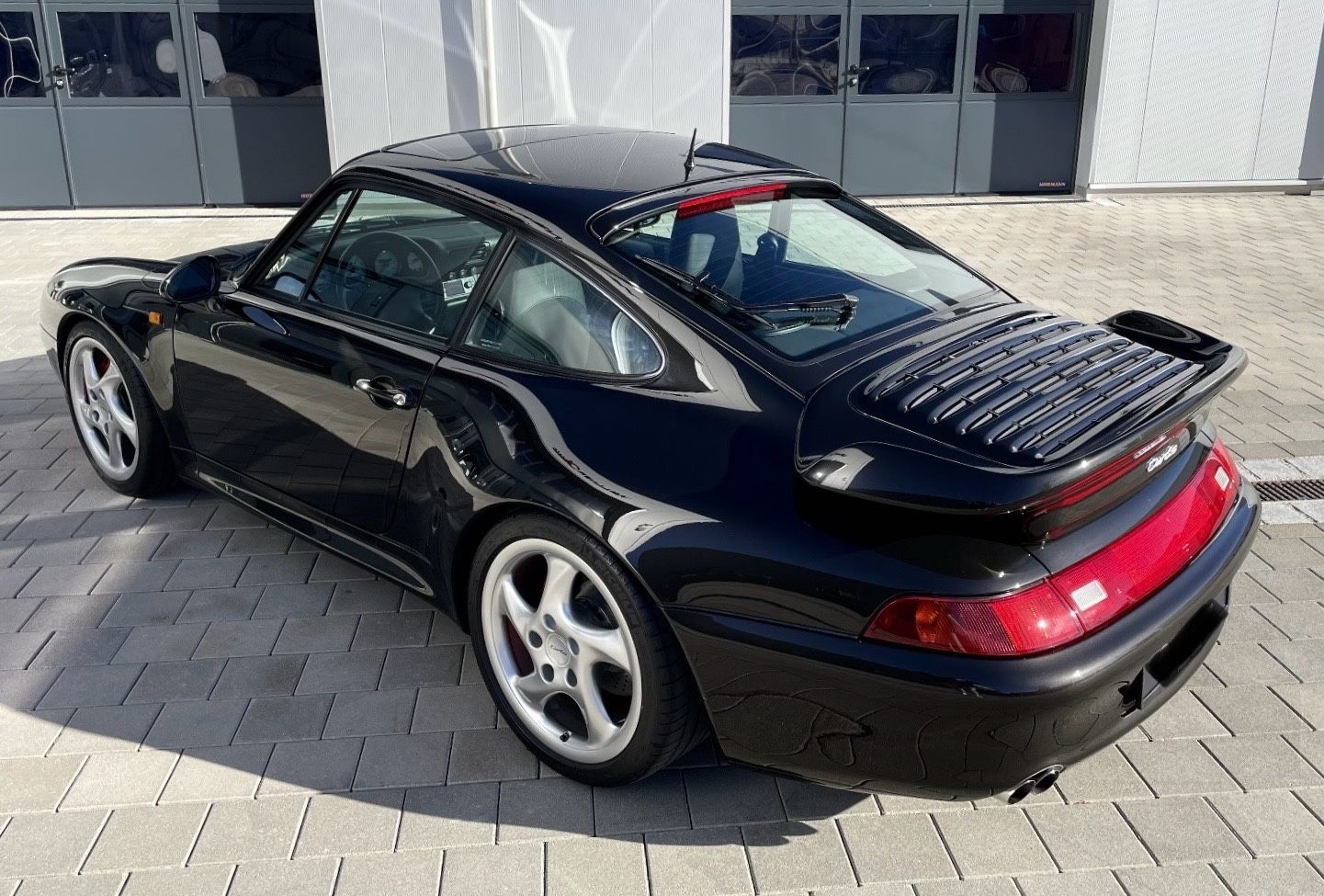 Fahrzeugabbildung Porsche 993 TURBO WLS 2 450PS SAMMLER 31000KM TRAUMZUST!