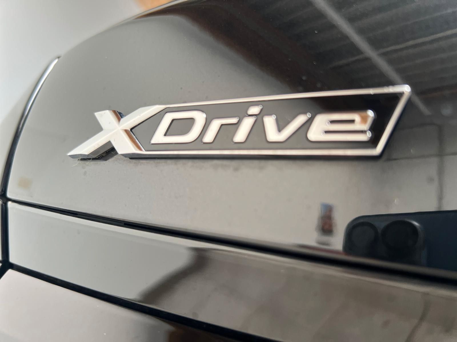 Fahrzeugabbildung BMW 740 d xDrive M Sport Pro*B&W*MASS*PAN*STHZ*CONNO