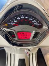 Vespa GTS 300 ABS  1.HD //  SCHNÄPPCHEN - VESPA ROLLER