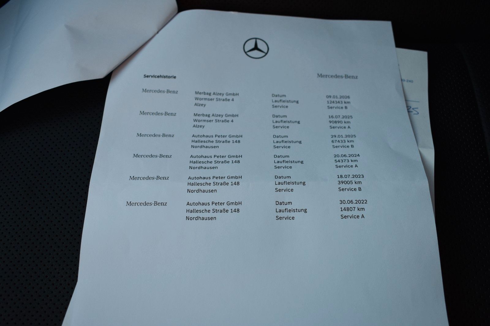 Fahrzeugabbildung Mercedes-Benz E 400d  Lim. 4Matic designo Multibeam AMG Line