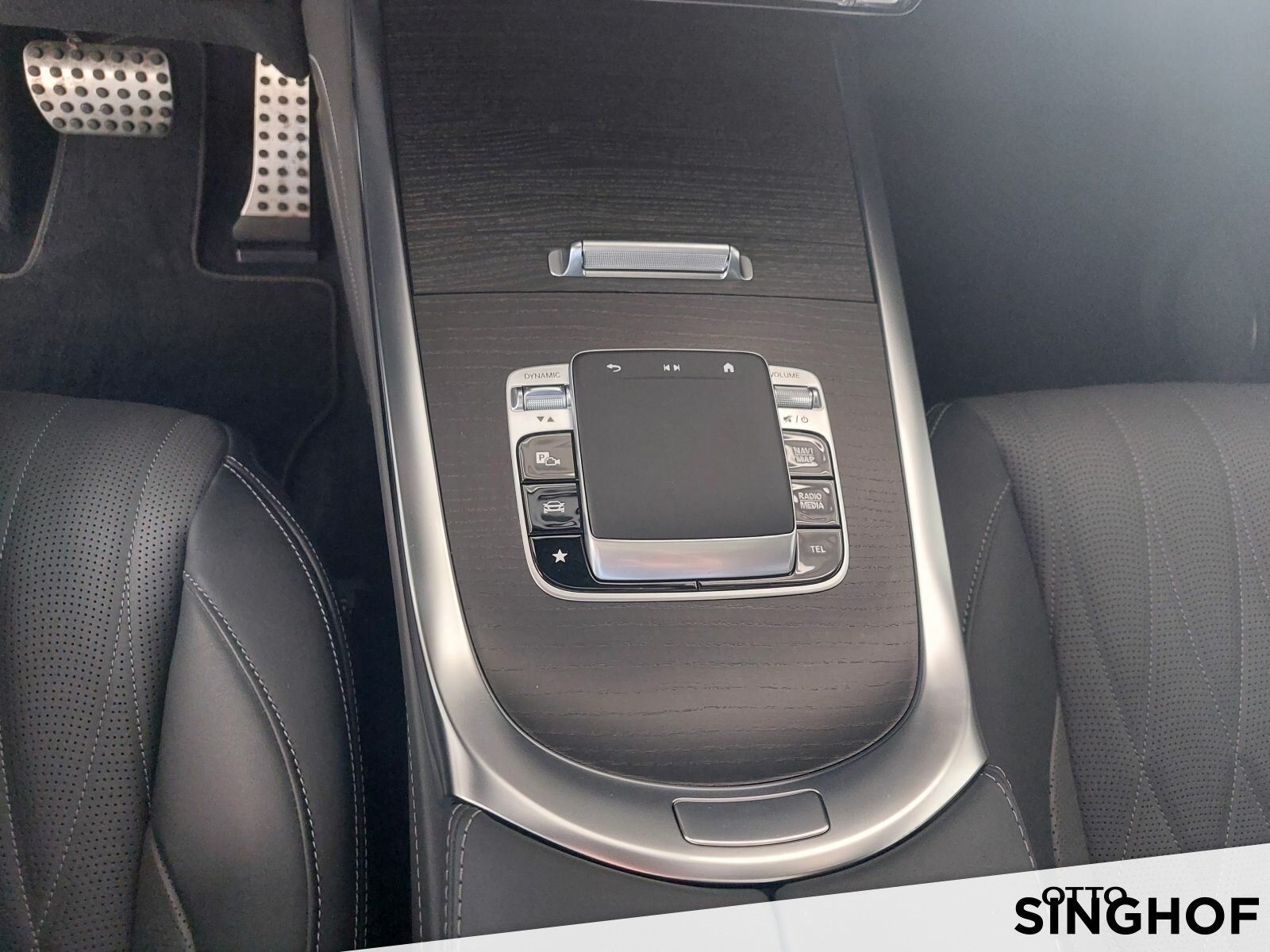 Fahrzeugabbildung Mercedes-Benz G 450 d AMG +Superior+Night+AHK+dyn.LED+360°+20"