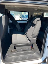 Bild 24 Opel Vivaro Kombi XL 9 Sitze 8 AT FLÜGELTÜREN