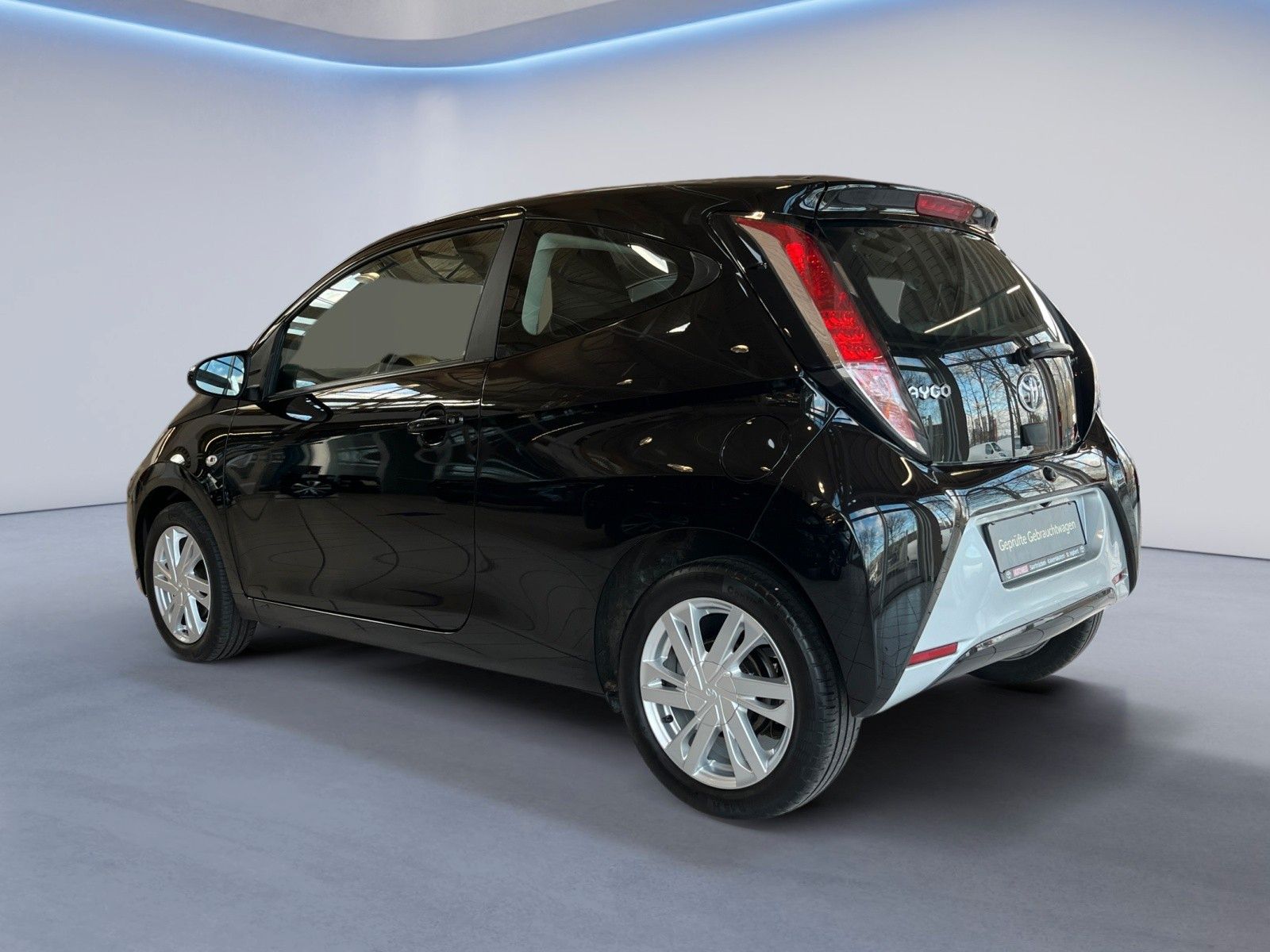 Fahrzeugabbildung Toyota Aygo AYGO x-play Team D