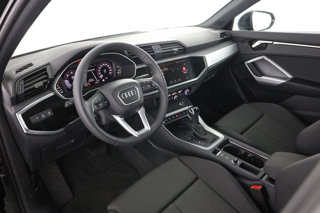 Image of Audi Q3