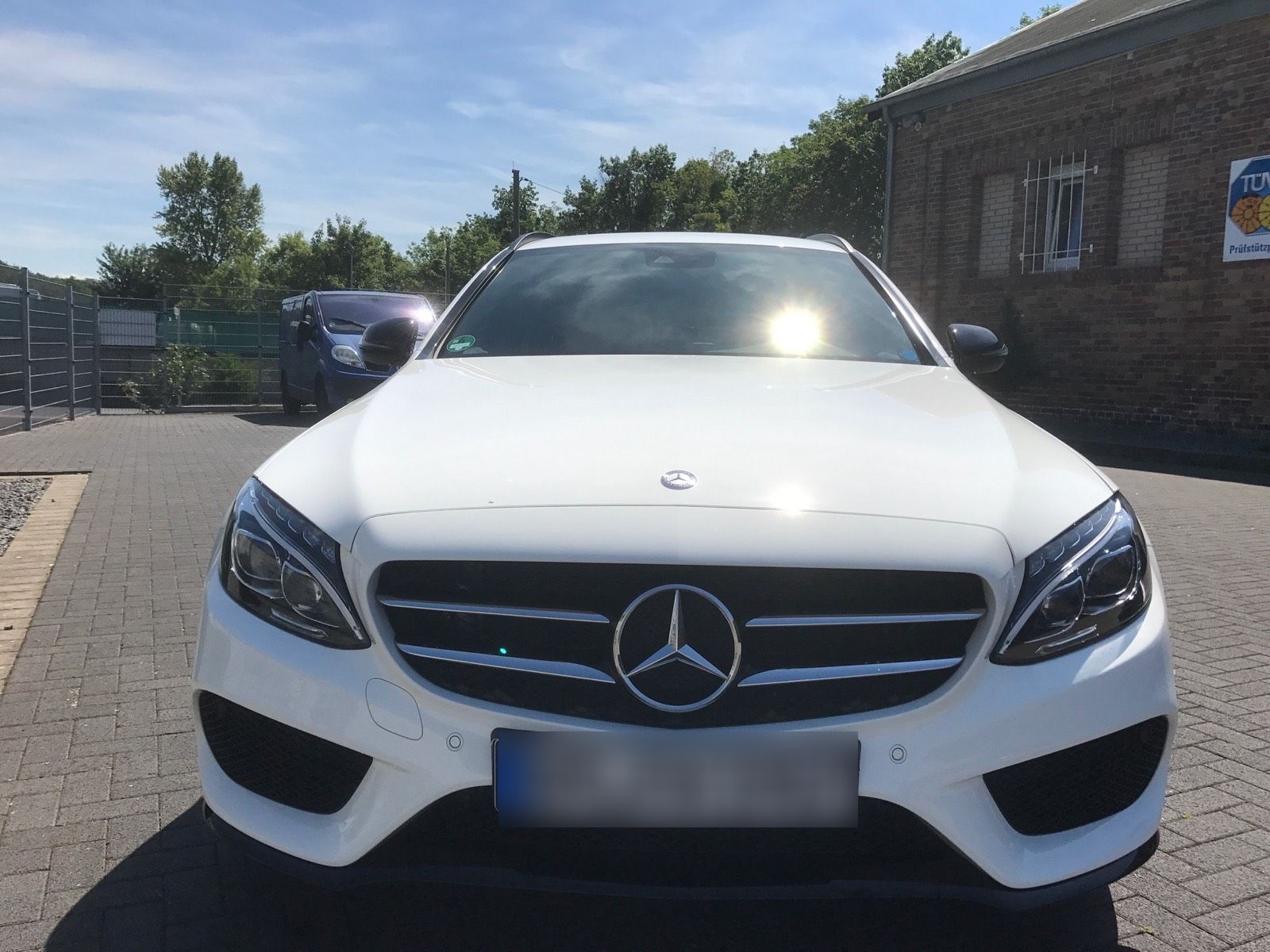 MERCEDES-BENZ Mercedes-Benz T-Model C220d AMG Line