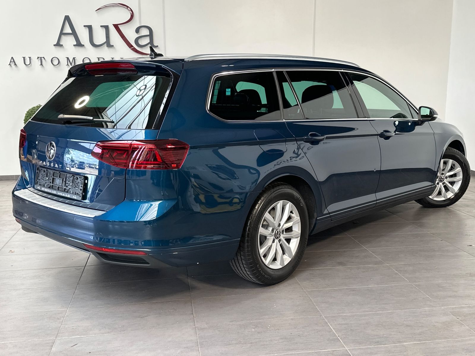 Fahrzeugabbildung Volkswagen Passat Variant 2.0 TDI DSG NAV+IQ-LIGHT+ACC
