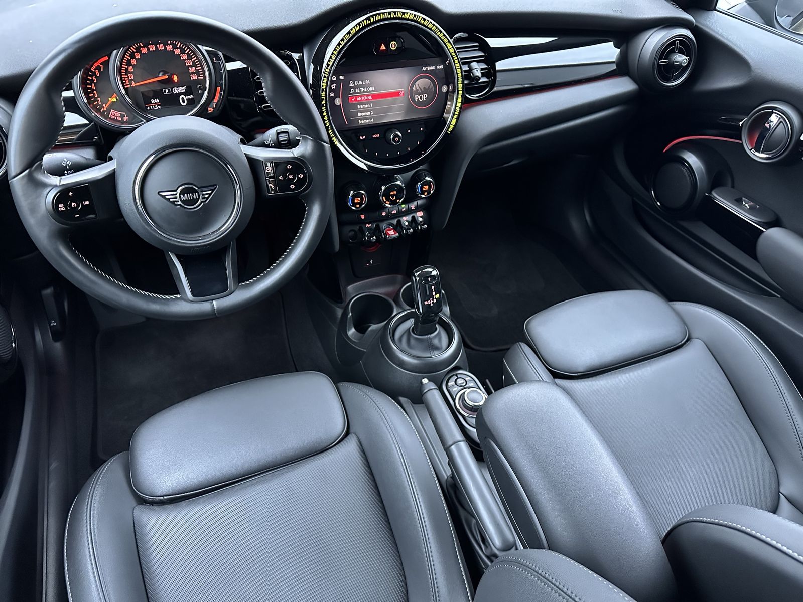 Fahrzeugabbildung MINI Cooper Aut. Classic Trim NAV+LED+PDC+DRASSISTANT