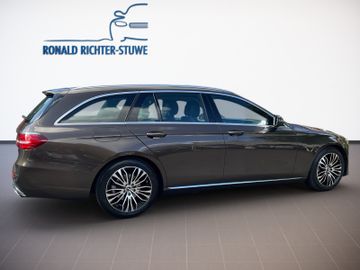 Mercedes E 200 - 5