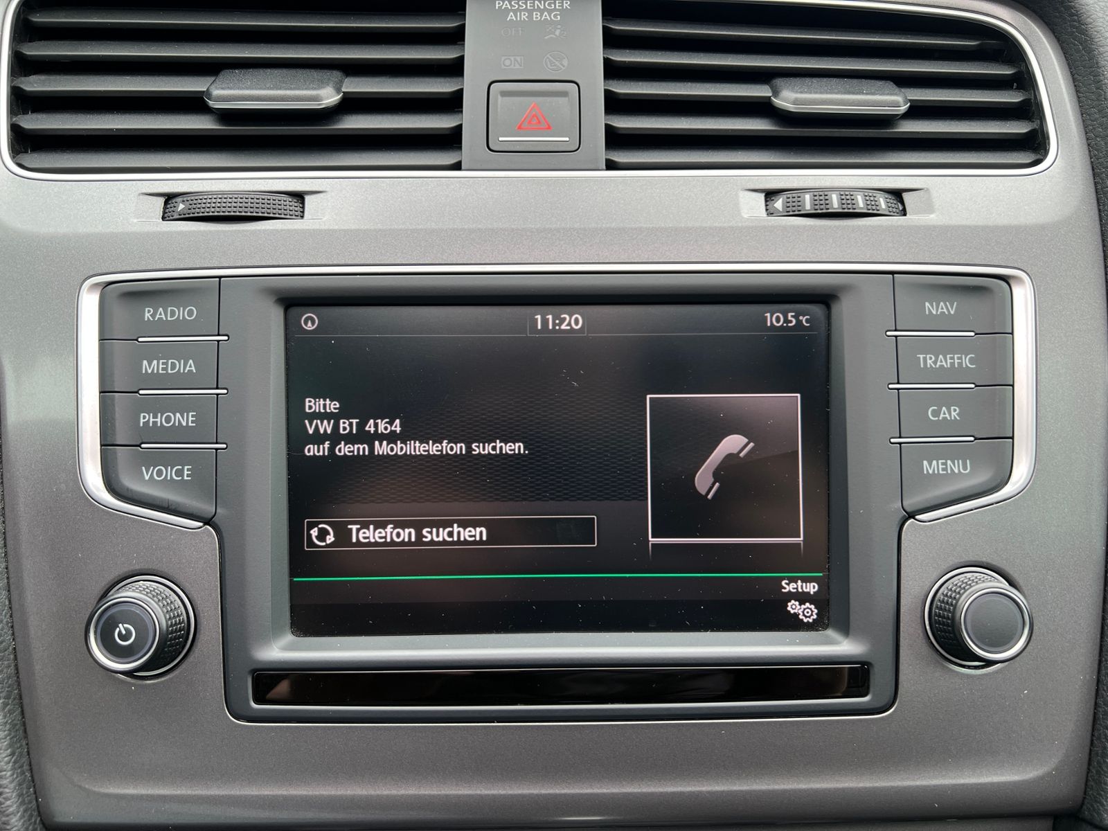 Fahrzeugabbildung Volkswagen Golf VII R-Line 1.4 TSI DSG Lounge *AHK, Navi, P