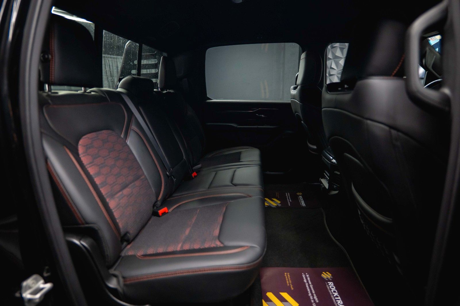 Fahrzeugabbildung Dodge RAM 5.7 V8 HEMI 4x4 Built to Serve AXLE LOCK FOX