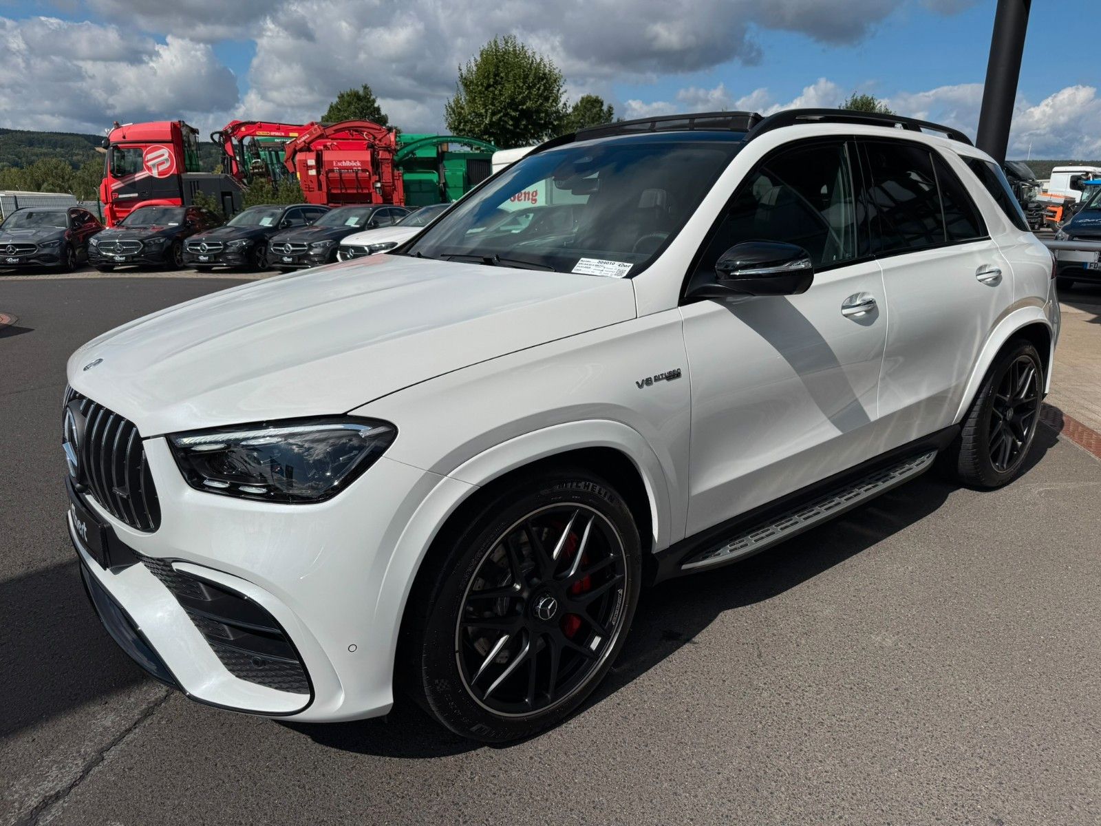 Fahrzeugabbildung Mercedes-Benz GLE 63 S 4M+ Drivers+HUD+AHK+Pano+Burm+Massage - mit KI generiert/bearbeitet