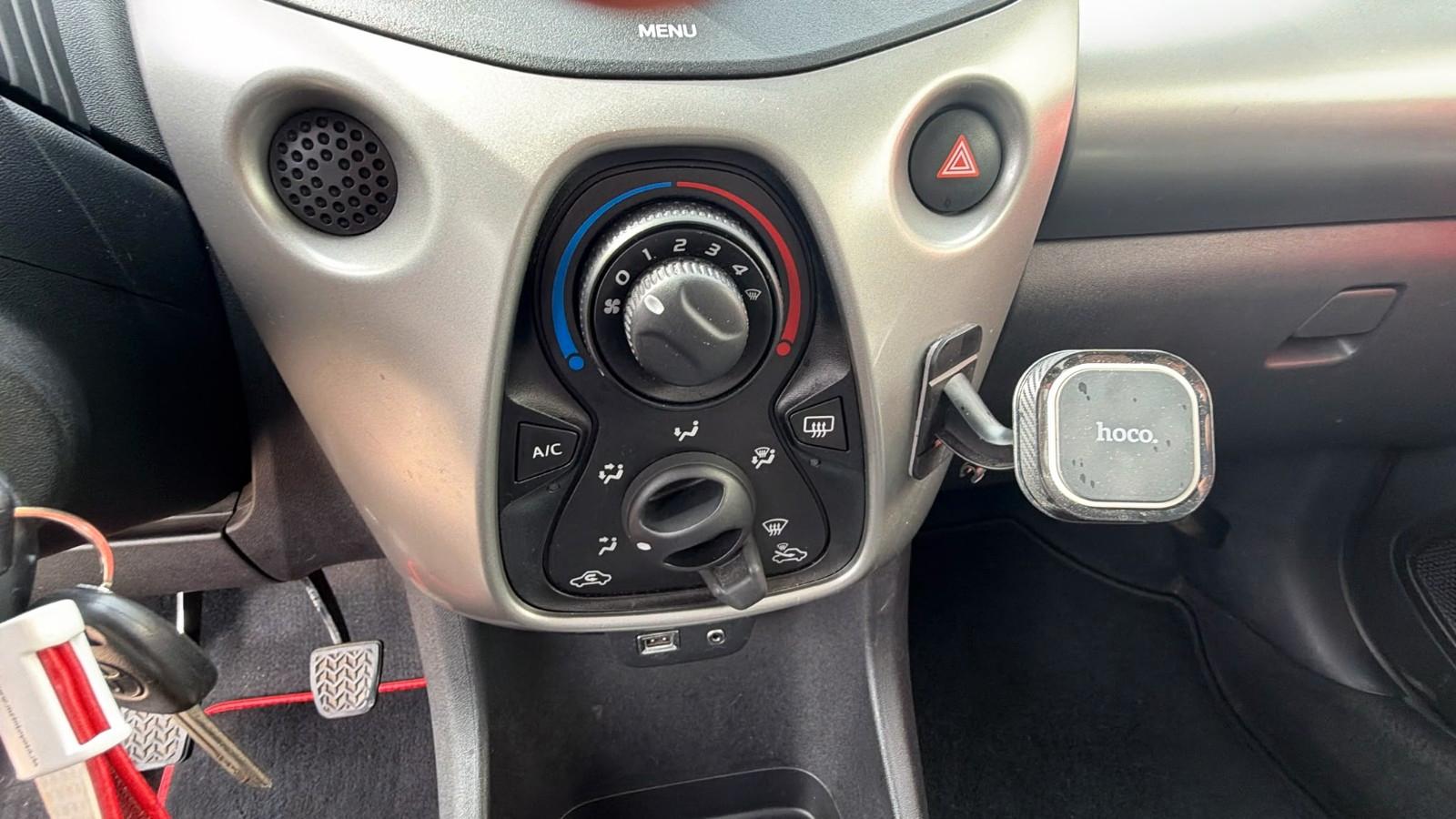 Toyota Aygo AYGO x-play