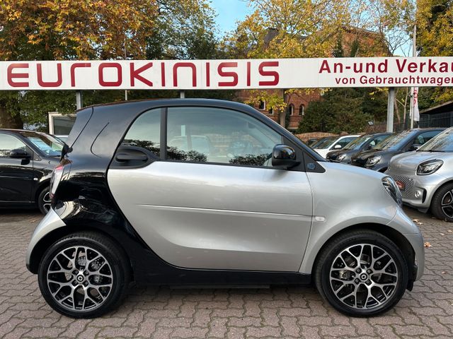 Smart fortwo EQ 60kW*EXCL*PANO*LEDER*NAV*PTS*KAM*22kW