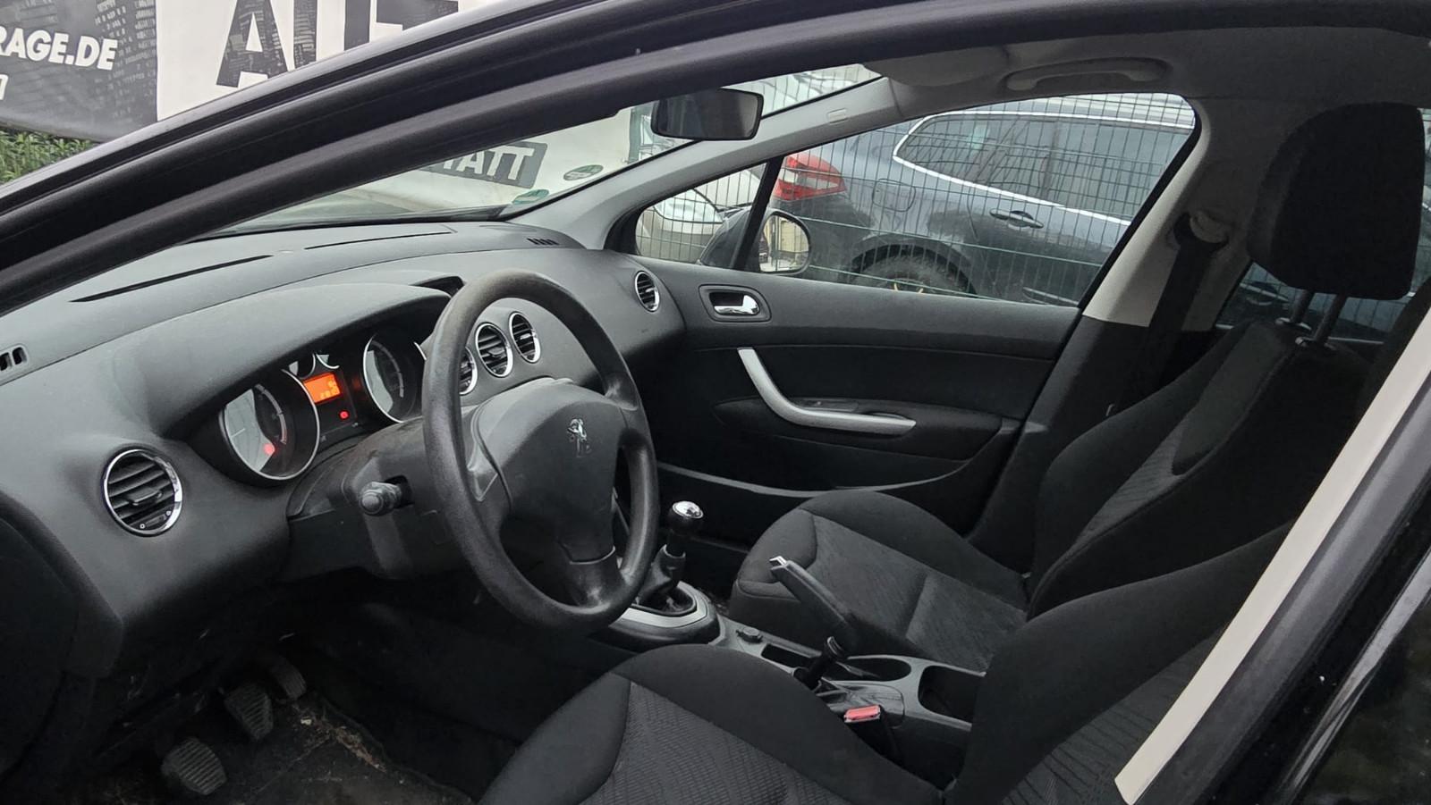 Peugeot 308 2011 — photo 6