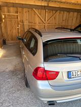 BMW 320i Touring - - BMW 320 aus 2009: Kombi, 320i