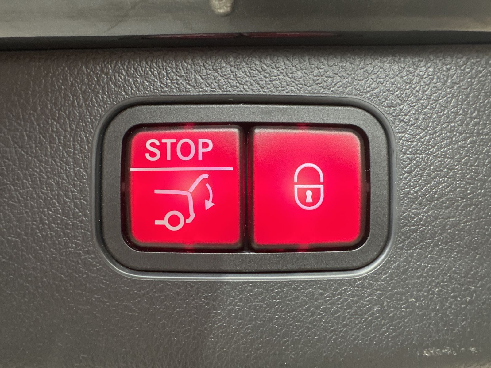 Fahrzeugabbildung Mercedes-Benz C 220d T Avantgarde NAV+LED+AHK+KAM+VCOCKPIT+1HD