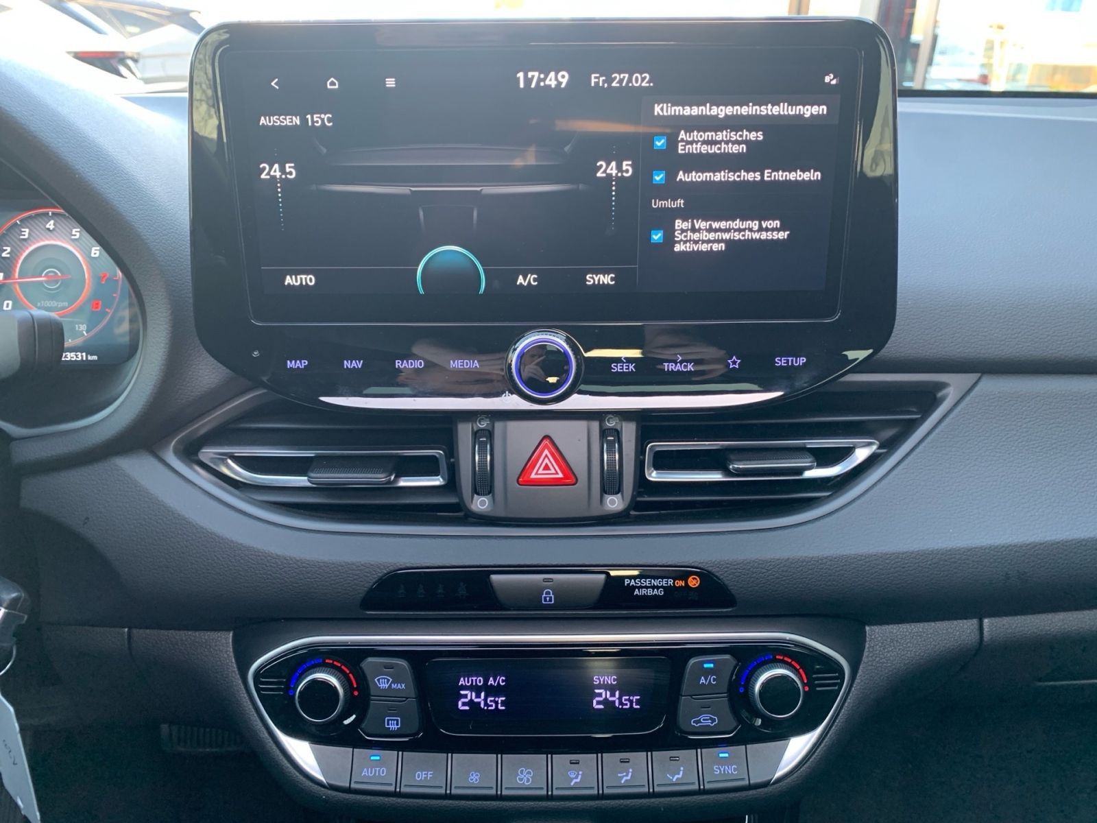 Fahrzeugabbildung Hyundai i30 Kombi 1.5 T-GDI 7-DCT Advantage Mild-Hybrid