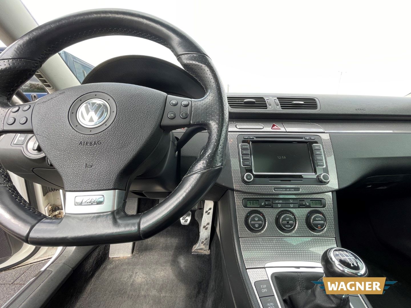 Fahrzeugabbildung Volkswagen Passat Variant Highline R-Line Motorschaden