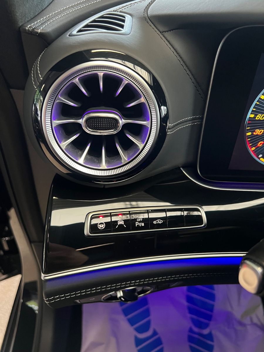 Fahrzeugabbildung Mercedes-Benz AMG GT 4-trg. 63 S 4Matic+ *SCHIEBEDACH*SITZBEL*