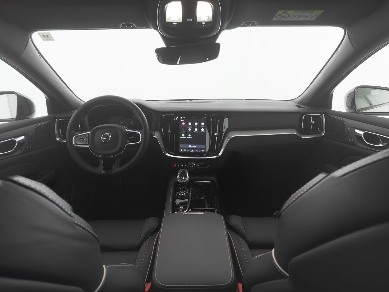 Volvo V60 T8 Recharge Plus Dark+AHK+BP+STANDHZ+LM18 foto 4