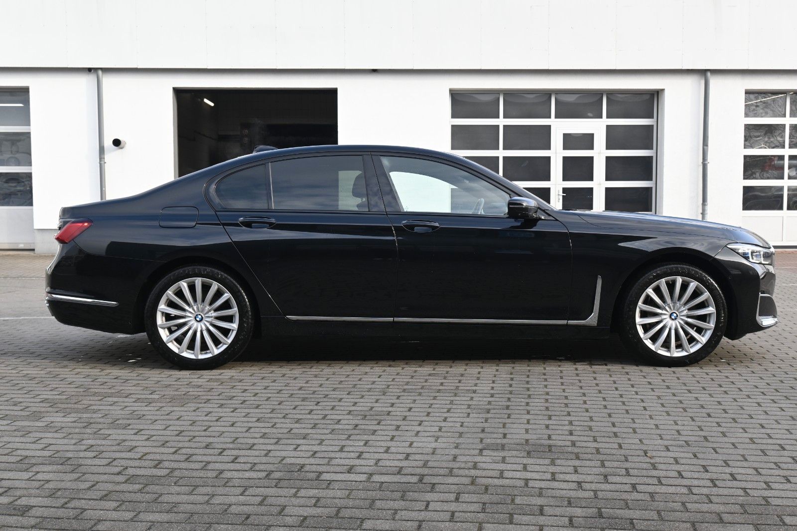 Fahrzeugabbildung BMW 740 d xDrive *STHZ*GD*Soft-C*Mietkauf o.Schufa