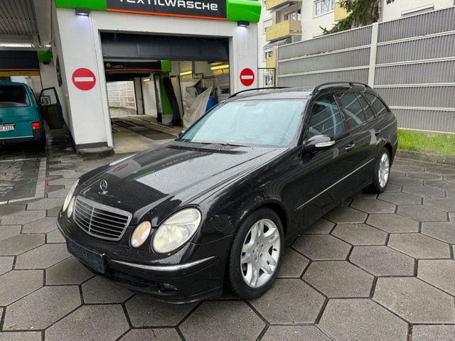 Mercedes-Benz E 320 T Avantgarde Xenon/Leder/MFL/SH/Schiebeda.