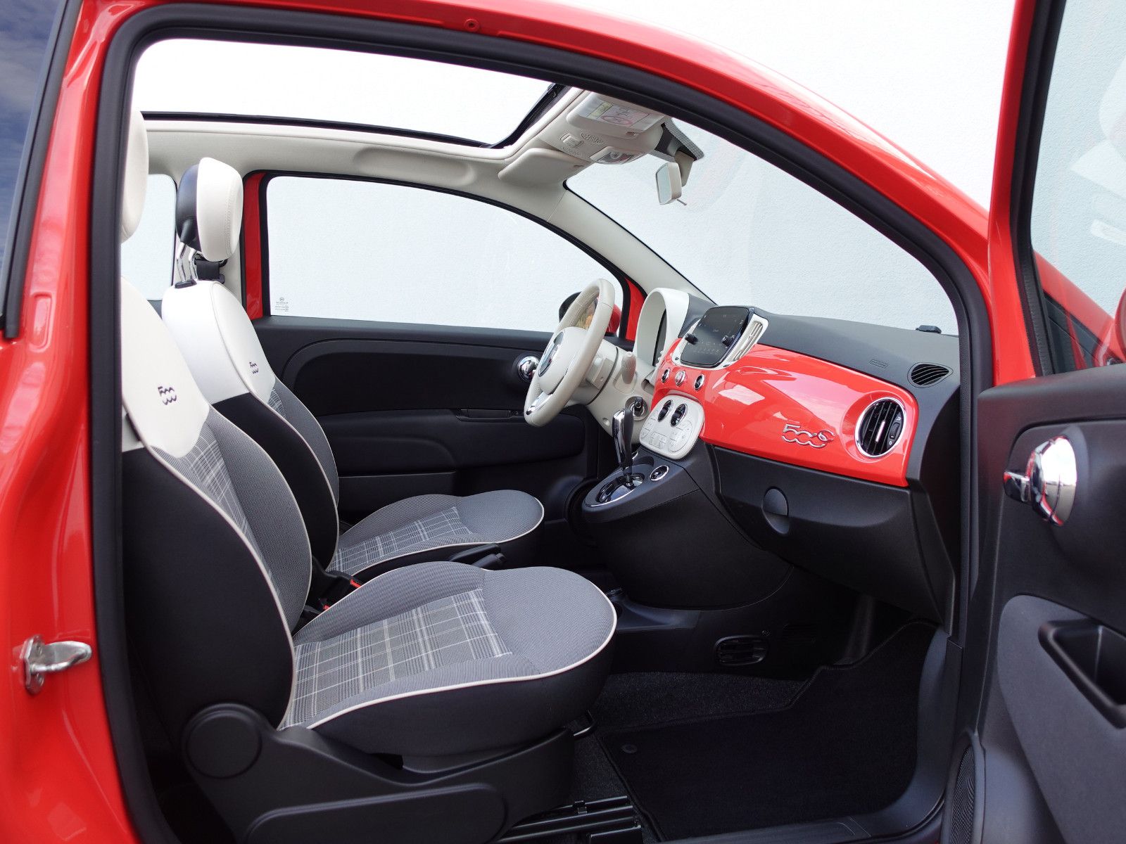 Fahrzeugabbildung Fiat 500C 1.2 LOUNGE Automatik Klima,LM-Felgen,USB