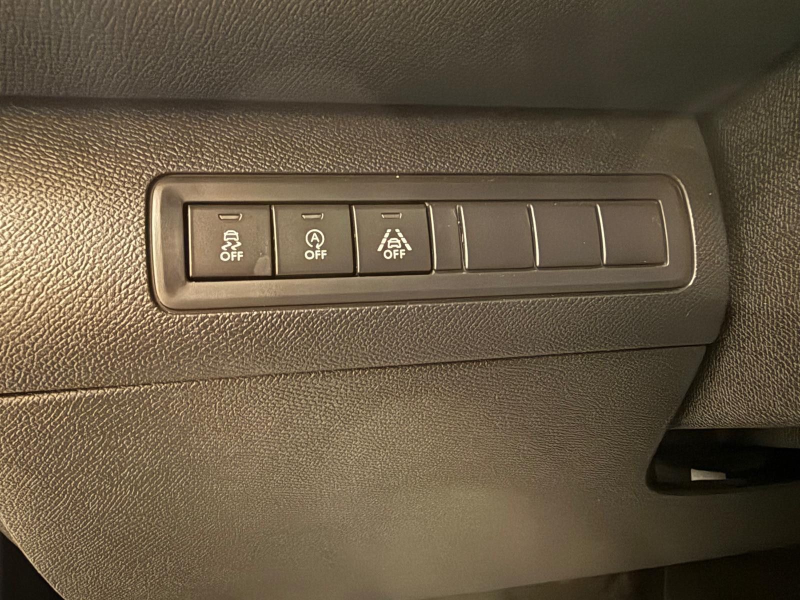 Fahrzeugabbildung Peugeot 308 GT /AHK /NAVI/KAMERA/LEDER/SCHECKHEFT