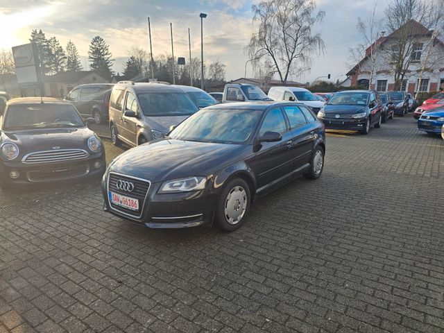 Audi A3 Sportback 1.2 TFSI Attraction+ZV+AHK+Klima