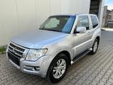 Mitsubishi Pajero 3.2 DI-D Diamant Edition.SHZ.AHK - Mitsubishi Pajero in Berlin