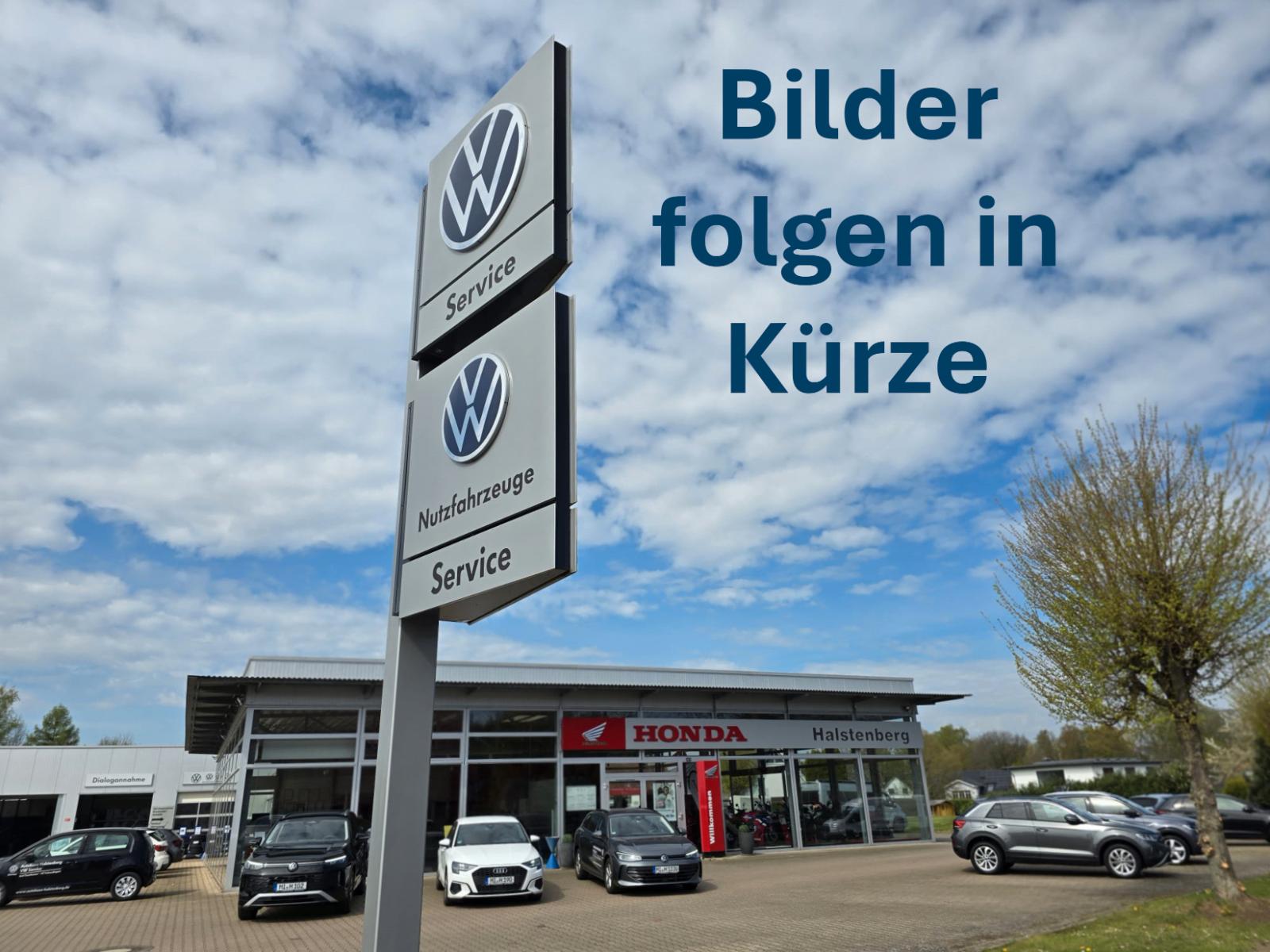 Volkswagen Golf VIII Var. 1.5 eTSI DSG R-Line ACC NAVI APP