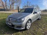 Mercedes-Benz C 180 T - Modell Avantgarde AHK Leder Xenon Navi