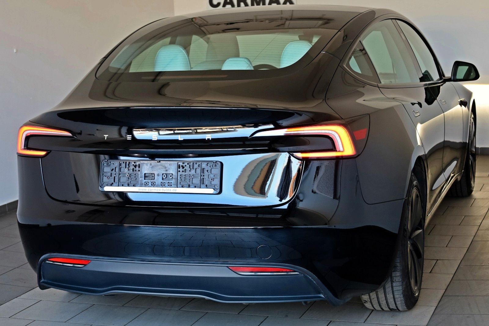 Fahrzeugabbildung Tesla Model 3 ,Leder,Navi,LED,4xSH,Panorama,Autopilot