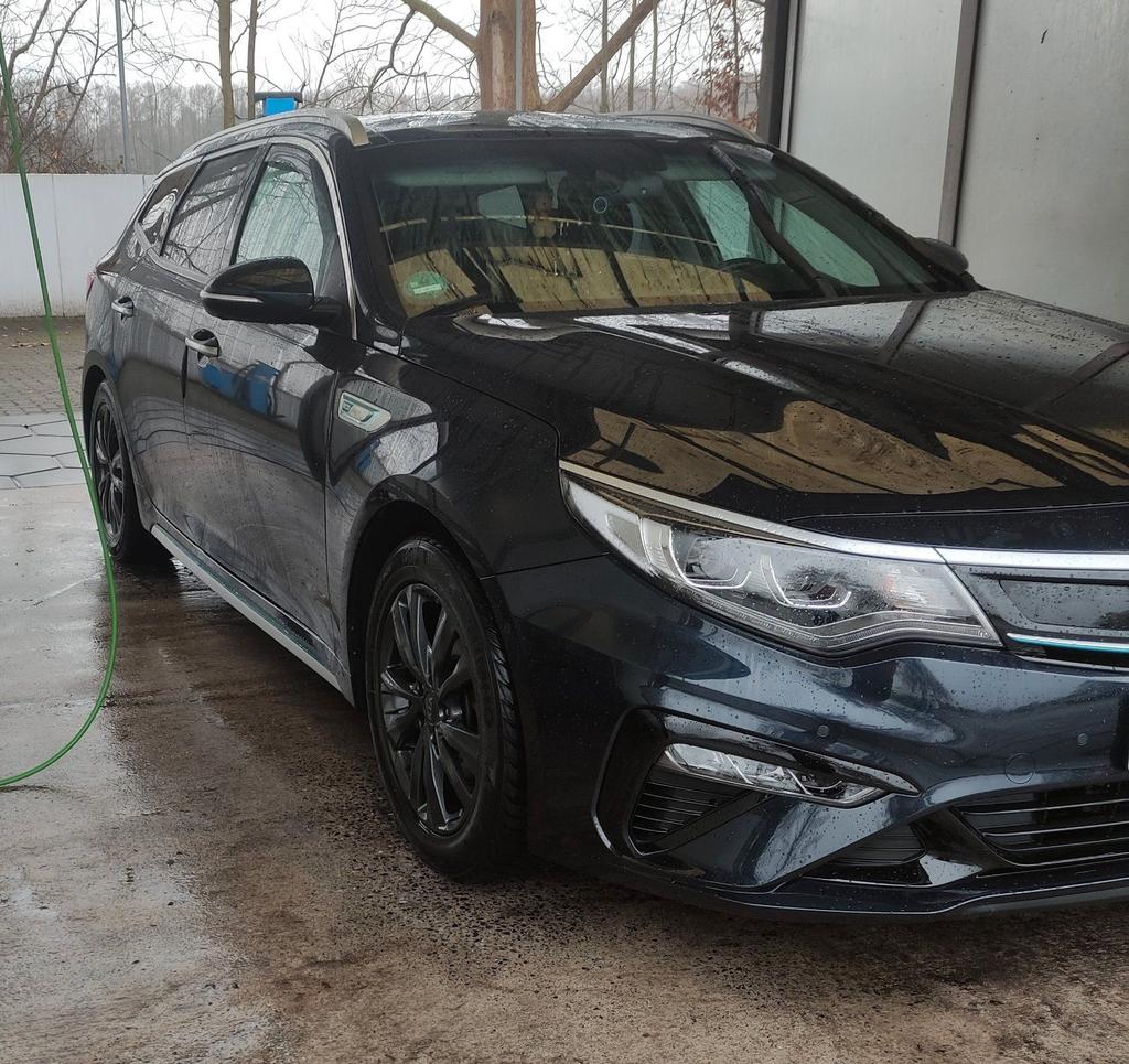 Kia KIA Optima Plug in.