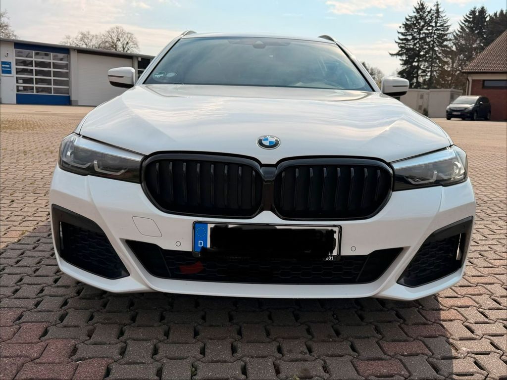 Image of BMW 530