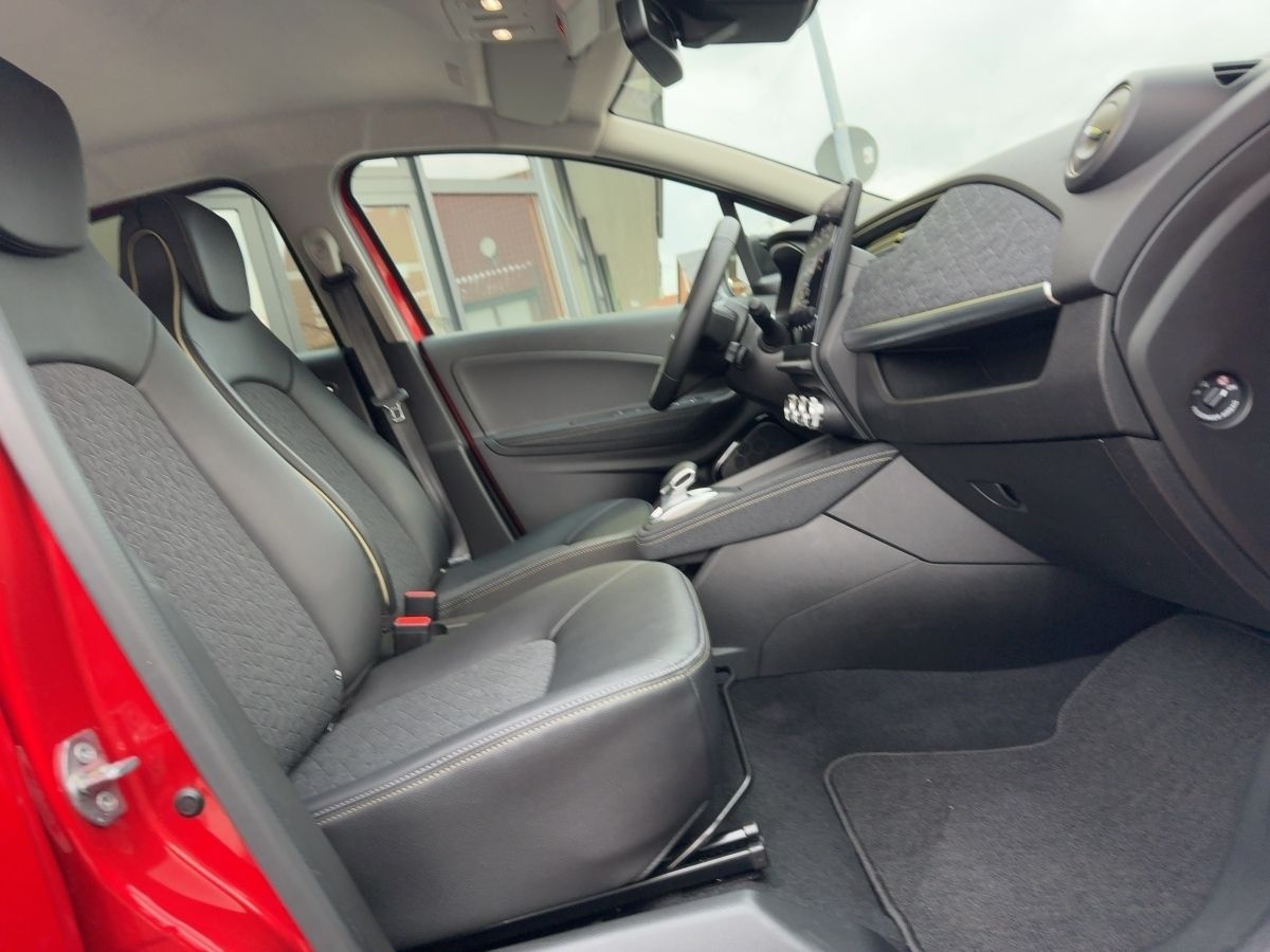 Fahrzeugabbildung Renault ZOE Iconic R135 Z.E.50 Batt.-kauf SHZ Kamera