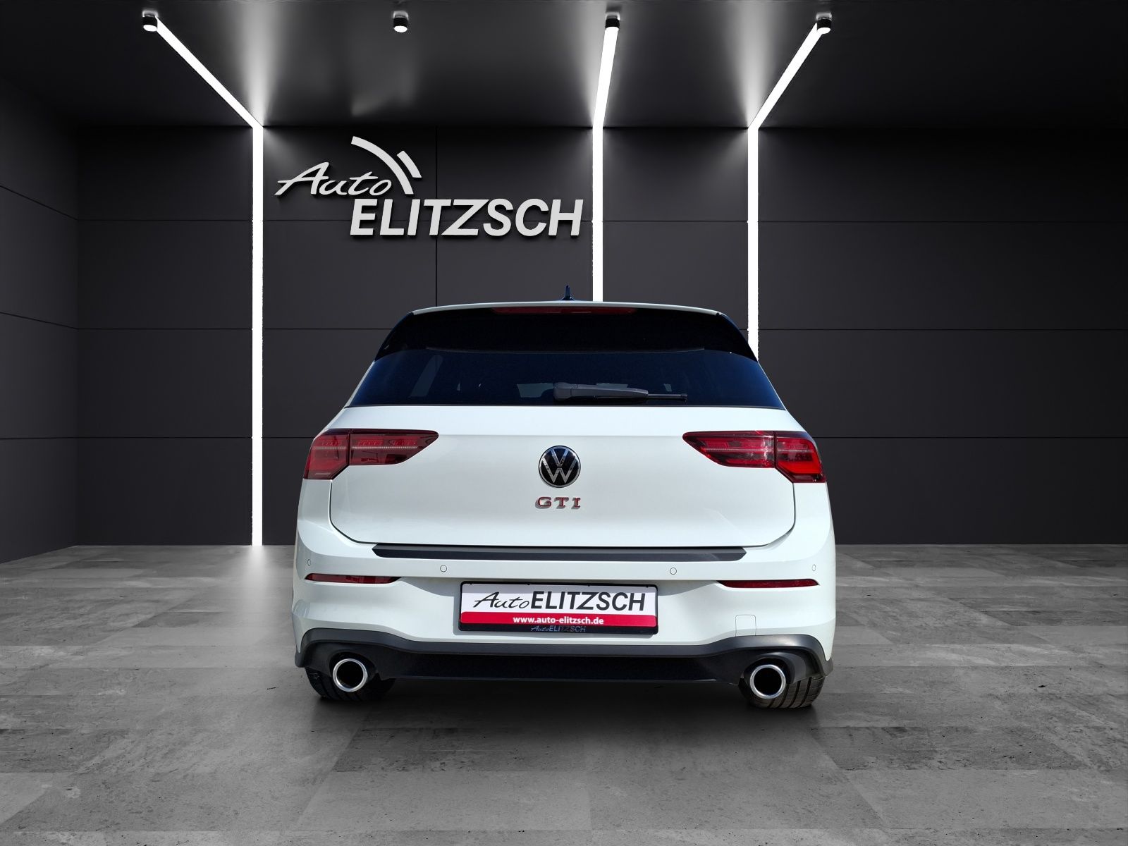 Fahrzeugabbildung Volkswagen Golf VIII GTI DSG Matrix AHK Navi Pano AID ACC R