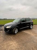 Volkswagen tiguan R-line ( Rechtslenker ) - Rechtslenker mit Diesel-Antrieb
