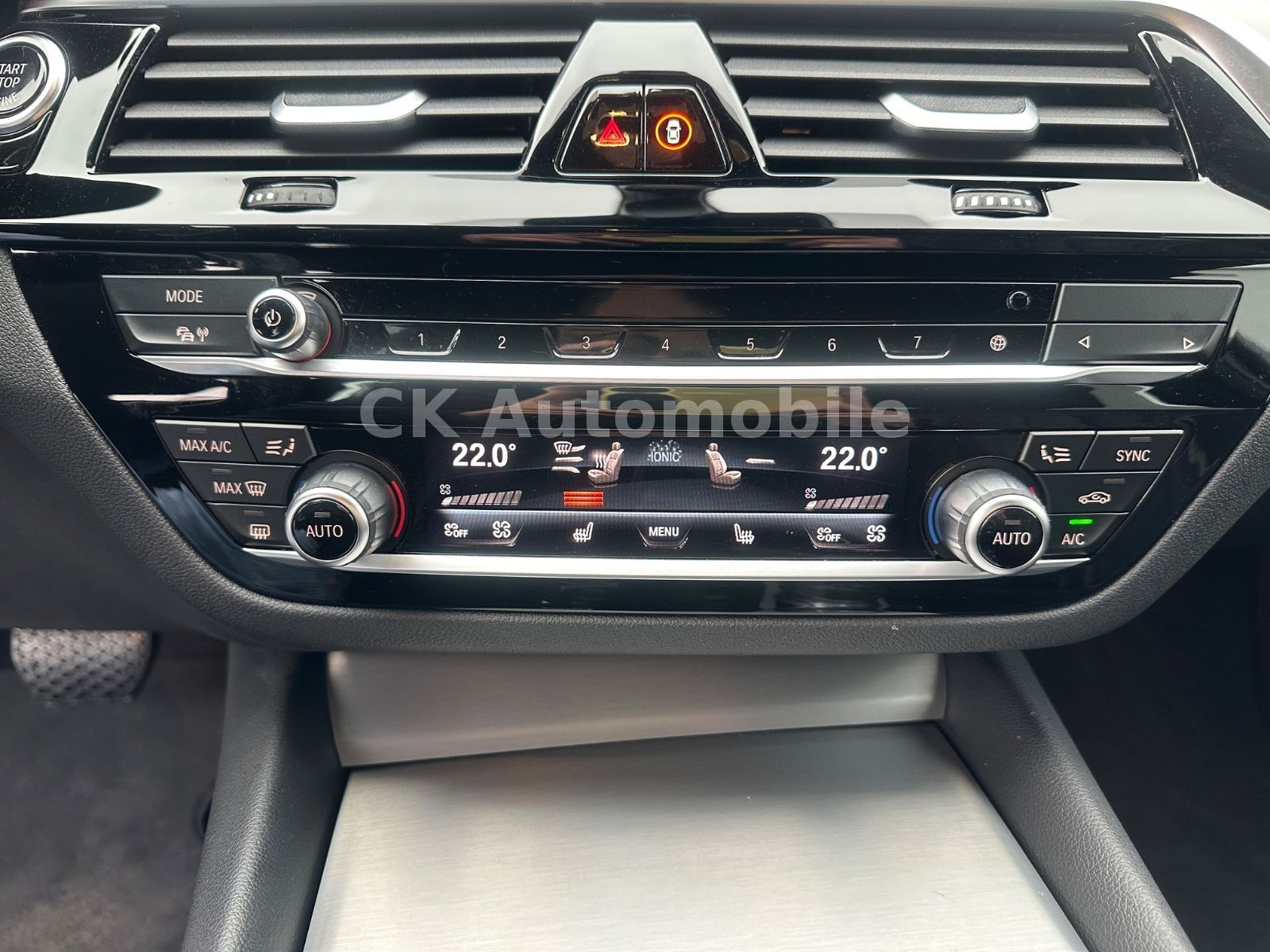 Fahrzeugabbildung BMW 530d Lim./Navi/Head-Up/Laser/Leder/Kamera