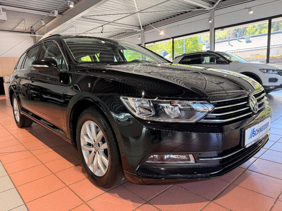 Volkswagen Passat Variant 1.5 Comfortline*NAVI*ACC*AHK*GARA