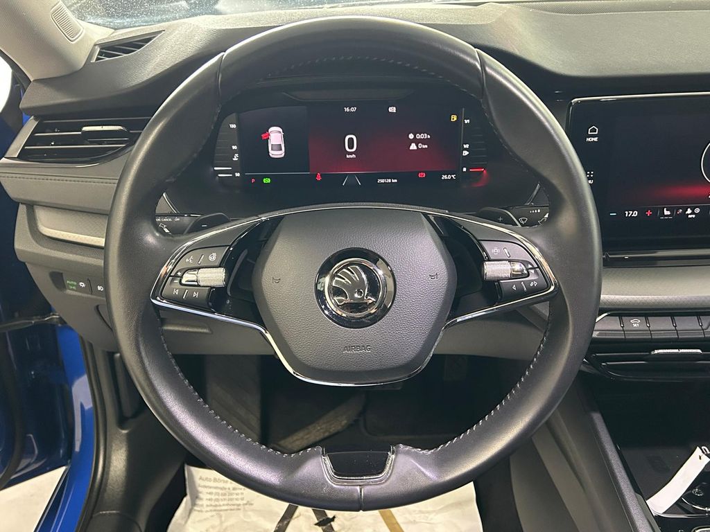 Skoda Octavia Limousine DSG NAVI*ViCo*ASSIST*KESSY*LED