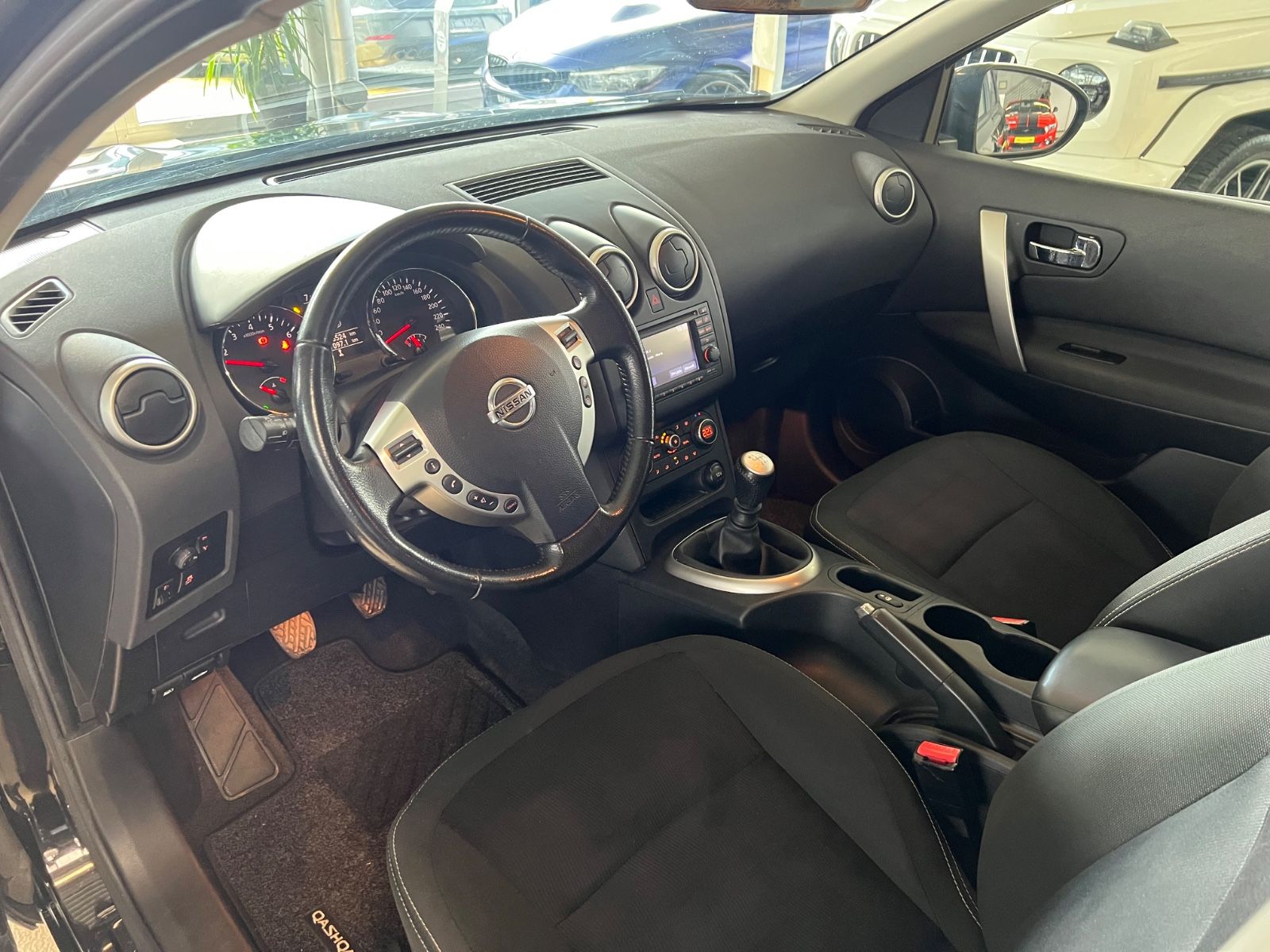 Fahrzeugabbildung Nissan Qashqai 2.0 Acenta *NAVI*RÜCKFAHRKAMERA*1.HAND*