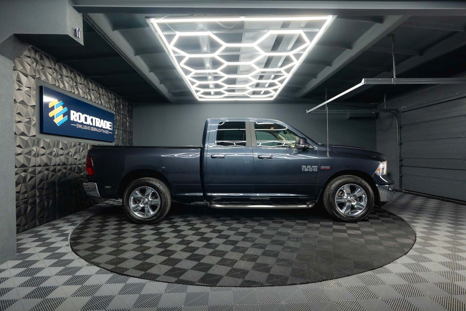 Fahrzeugabbildung Dodge RAM 5.7 V8 HEMI LPG PRINS | LONGBED | 20 Zoll