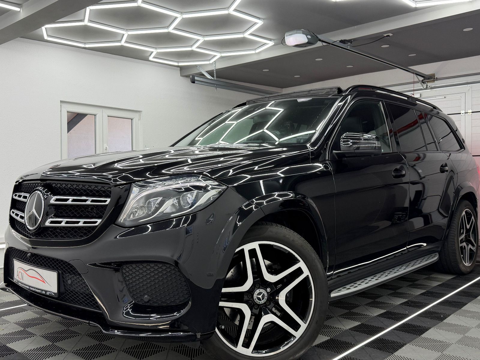 Fahrzeugabbildung Mercedes-Benz GLS 350 d 4Matic AMG-LINE/PANO/AHK/DAB/7-SITZER