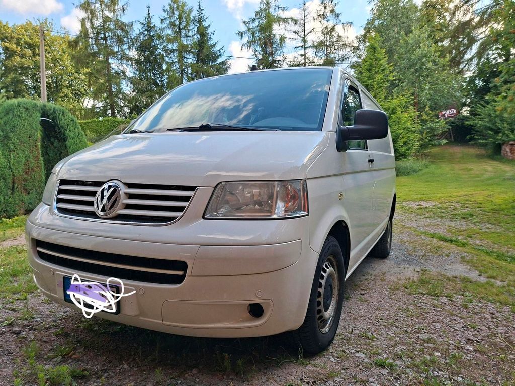 Image of Volkswagen T5 Transporter